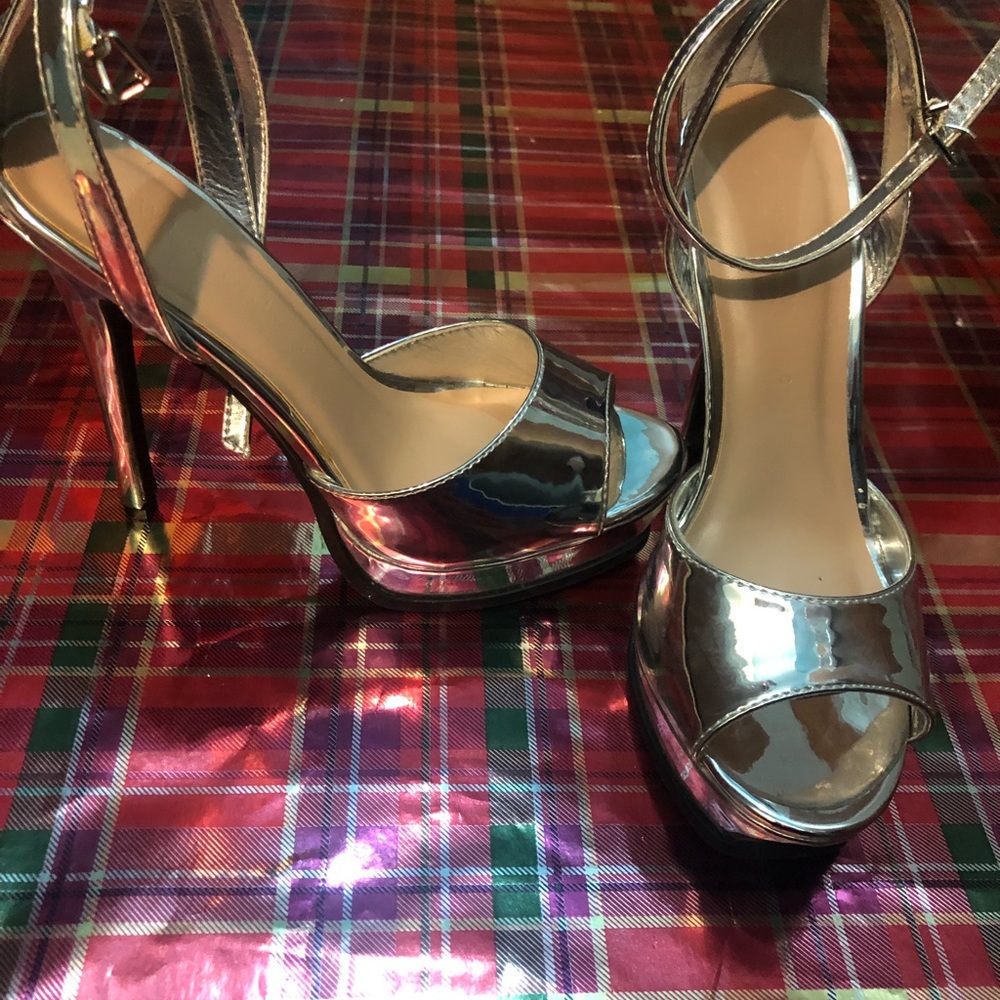 Women’s sandals